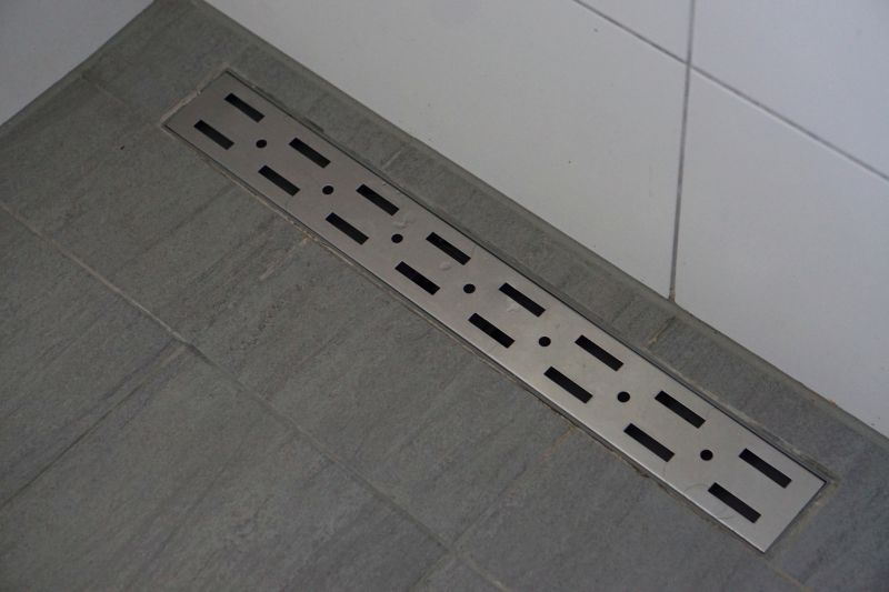 Shower with Linear Drain and Large Tiles